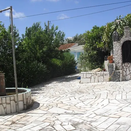 Fernandinho Guest house